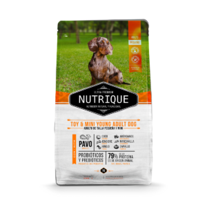 Nutrique Toy & Mini Young Adult Dog